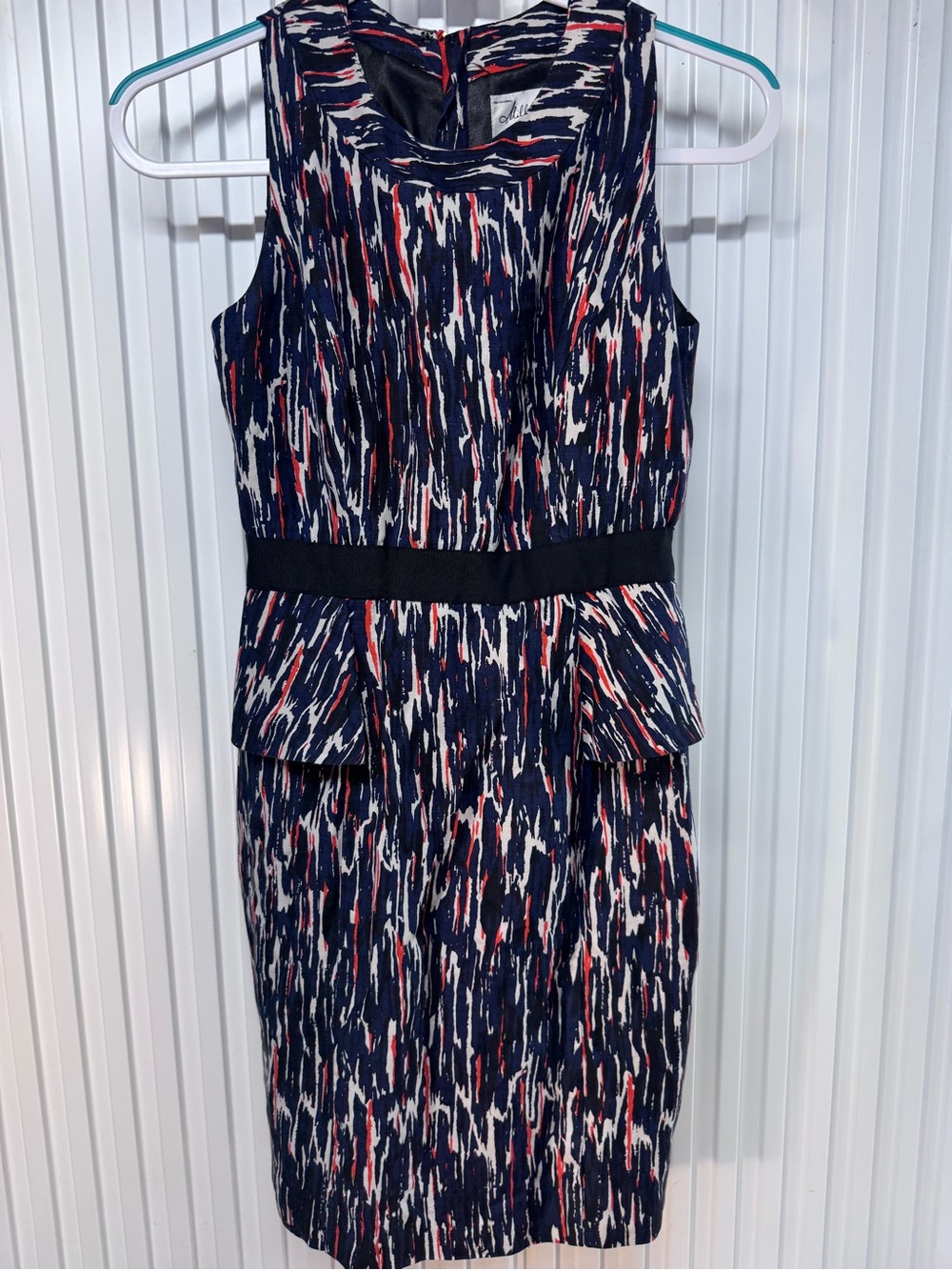 Milly of New York sheath dress size 2 zip back workwear